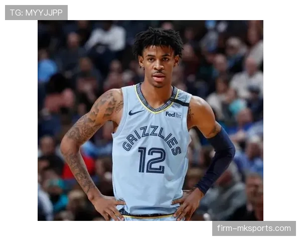 莫兰特夜店蹦迪到凌晨，第二天训练迟到还晒新买的百万钻表